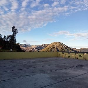 Hotel Tengger Indah Seruni Bromo à Probolinggo Exterior photo