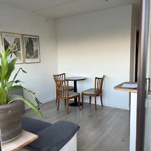 Appartement Lille Lejlighed Taet Pa Kobenhavn à Hvidovre Exterior photo