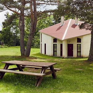 Maison de 2 chambres avec jardin amenage et wifi a La Chapelle Geneste Exterior photo