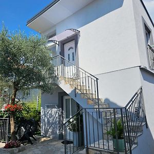 One-Bedroom Apartment, 5 Min From The Airport Tivat Mrcevac Exterior photo