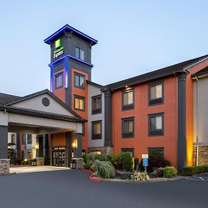 Holiday Inn Express Vancouver North, An Ihg Hotel Exterior photo