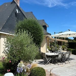 Bed and Breakfast Au Milieu Des Haras à Saint-Pierre-Azif Exterior photo