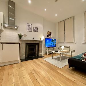 Appartement Entire Flat, Central London, Attention Bank Payment Required To The Host Up To 24H à Simpson Exterior photo