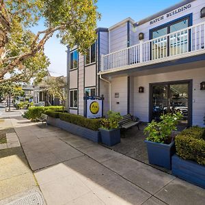 Appartement Modern Downtown Hideaway, Unit 202 à Pacific Grove Exterior photo