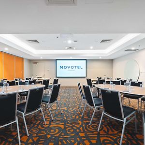 Novotel Canberra Exterior photo