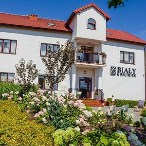 Hotel Bialy Gosciniec à Ciechanów Exterior photo