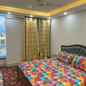 Comfy 1 Bed Apartment Self Check In Islamabad Exterior photo