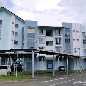 Appartement Delta Heights Penampang à Kota Kinabalu Exterior photo