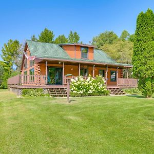 Villa Michigan Cabin With On-Site Fishing Pond And Deck à Mio Exterior photo