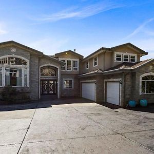 Luxury Home In Westwood Plateau Coquitlam Exterior photo