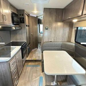 Stay In An Rv Gardena Exterior photo