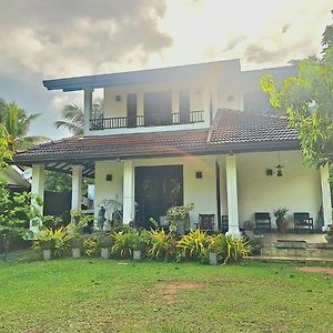 Bivora Villa Negombo Exterior photo