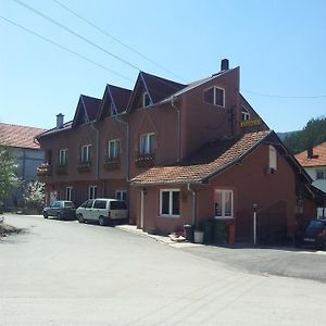 Motel Lovac à Strpce Exterior photo