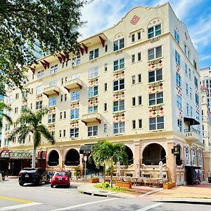 Ponce De Leon Hotel St. Petersburg Exterior photo