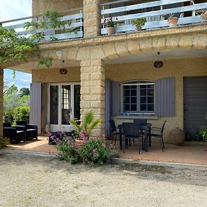 Appartement Soleil Lotus à Saint-Hilaire-de-Brethmas Exterior photo