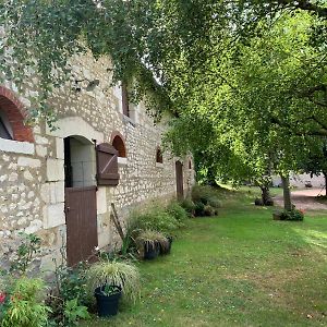 Villa Gite Les Rimbaudieres A Ligueil Exterior photo