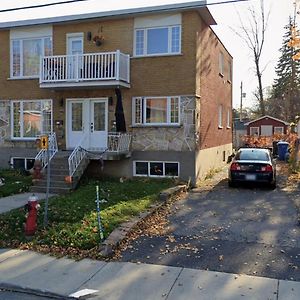 Appartement Spacious Bright Apt,Parking And Self Check-In à Longueuil Exterior photo