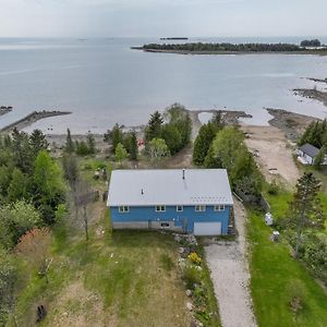 Lakeside Cottage Retreat In Exclusive Howdenvale Red Bay Exterior photo