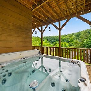 Spacious & Relaxing 3Br Gameroom Hot Tub Free Attraction Tickets Sevierville Exterior photo