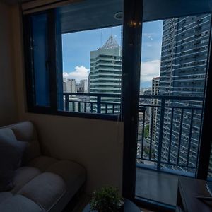 Aparthotel Modern Living 2 Air Res Makati à Manille Exterior photo