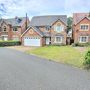 Villa Rhuddlan Retreat By The River Exterior photo