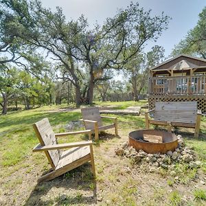 Family-Friendly Hill Country Cabin Rental With Deck! Fredericksburg Exterior photo