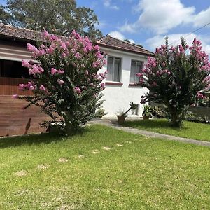 Bed and Breakfast Mjed House Australia à Ingleburn Exterior photo