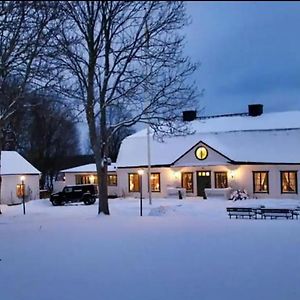 Hotel Bergby Herrgard à Grisslehamn Exterior photo