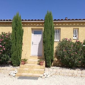 Villa Entre Pont Du Gard Et Uzes Castillon-du-Gard Exterior photo