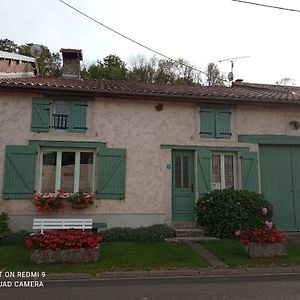 Villa Gite Familial Spacieux Avec Cheminee, Jardin Et Terrasse, Proche De Verdun Et Bar-Le-Duc - Fr-1-585-69 à Reffroy Exterior photo