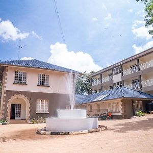 Hotel Jopendwin Rehema House à Kitale Exterior photo