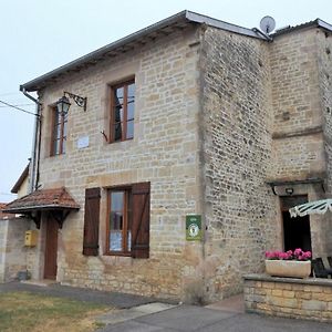 Villa Gite Familial Avec Cour Et Terrain Clos Au Coeur De Ferriere-Et-Lafolie, Proche Mairie Et Autoroute A5. - Fr-1-611-3 Exterior photo