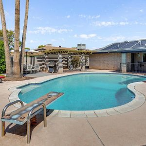 Quiet Glendale Home With Private Pool And Patio! Exterior photo