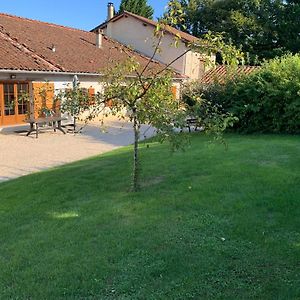 Villa Gite La Combe Pour Les Amateurs De Nature à Saint-Etienne-du-Bois  Exterior photo