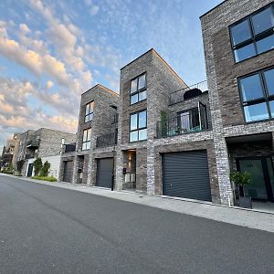 Beautiful Newbuild 5 Bedroom Town House Chelmsford Exterior photo