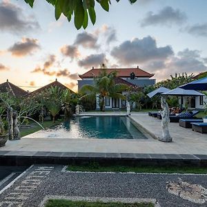 Hotel Teges Asri By Bukit Vista à Uluwatu Exterior photo