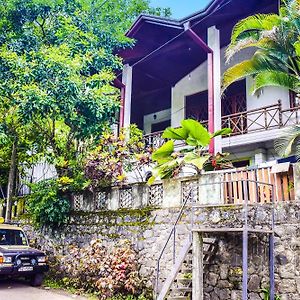 Appartement Nj Domicile & Nature Hikes à Peradeniya Exterior photo