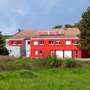 Enzo Hotels Vittel-Bulgneville Restaurant Le Pit Stop Exterior photo