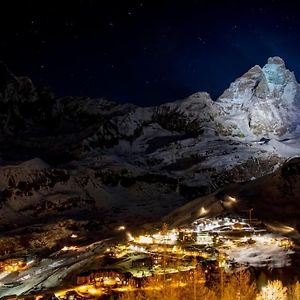 Appartamento A Cervinia Con Box Breuil-Cervinia Exterior photo