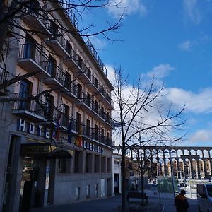 Hotel Ele Acueducto Ségovie Exterior photo