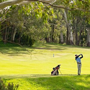 Motel Mount Lofty Golf Course à Bridgewater Exterior photo