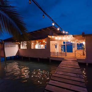 Appartement La Caribena Beach House- Bocas Del Toro, Isla Colon, Panama à Big Creek Exterior photo