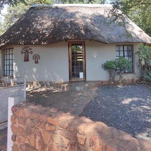 Pamensky Bush Lodge And Spa Hartbeespoort Exterior photo