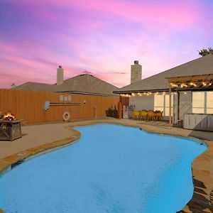 Paradise Modern Home Pool & Hot Tub For Over 30 Nights Waxahachie Exterior photo