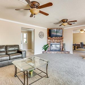 Pet-Friendly Home With Game Room In Las Vegas! Exterior photo