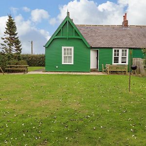 Armstrong Cottages No6 Bamburgh Exterior photo