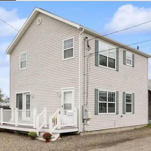 Villa Wonderful Seaside Retreat Steps To The Sand On Cul De Sac à Hampton Exterior photo