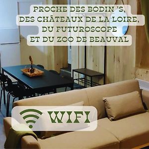 Appartement 2 Chambres Avec Wifi Centre De Descartes Exterior photo