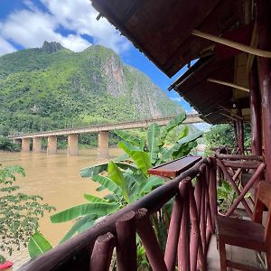 Hotel Yensabai Bungalow River View à Nongkhiaw Exterior photo