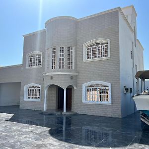 Villa دار الضيافة Dar Aldhiafa à Hilf Exterior photo